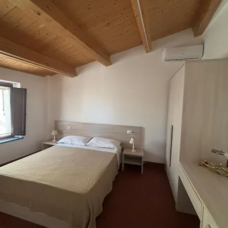 Sant'elia 4*